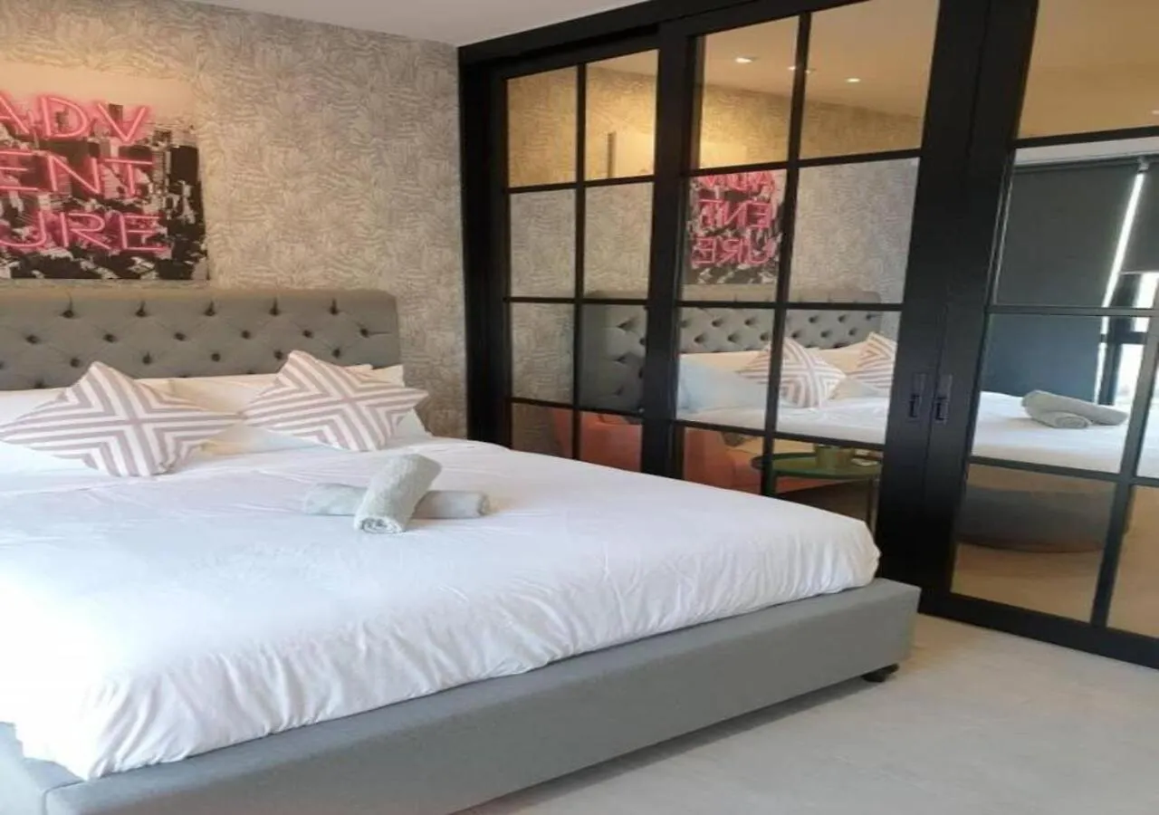 Klia Glorybnb Bell Suites Sepang Apartment